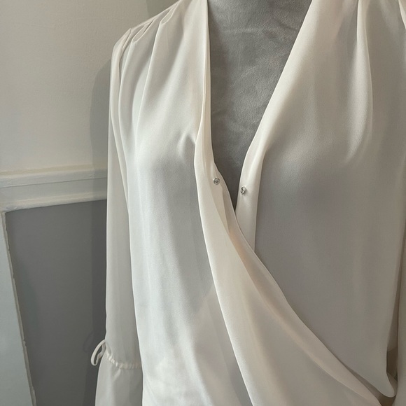 Trouvé White Deep V Blouse - Picture 5 of 8